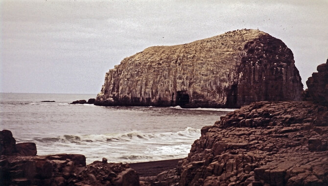 Roca Catedral Island