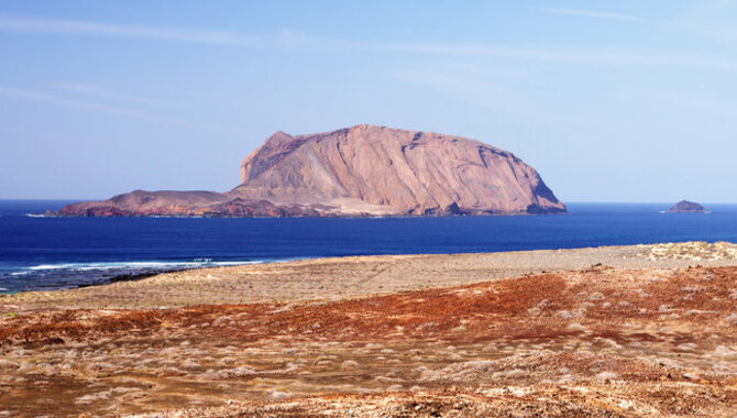 Roque del Oeste Island-Everything You Need to Know!