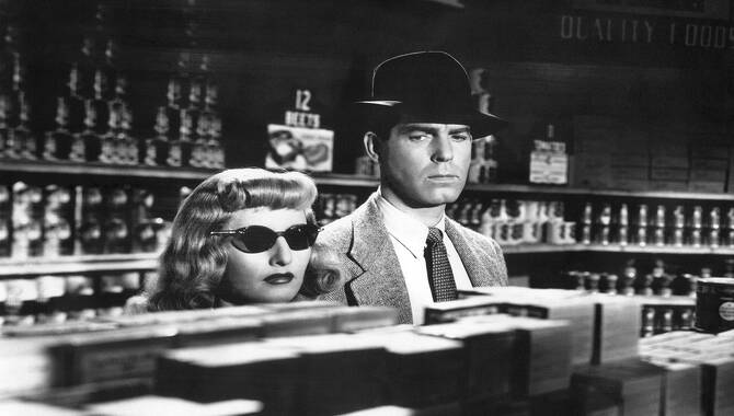 Double Indemnity (1944) Storyline and Short Review