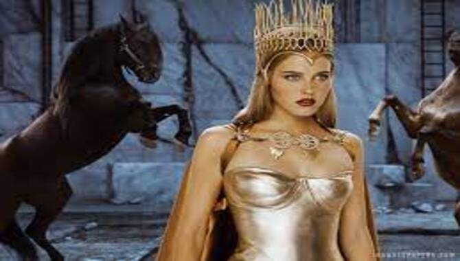 Isabel Lucas as Athena