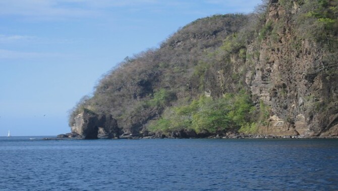 Bonhomme Island