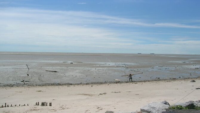 Carey Island (Cary Island)