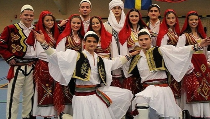 Traditional clothing of the people of Balsha Island